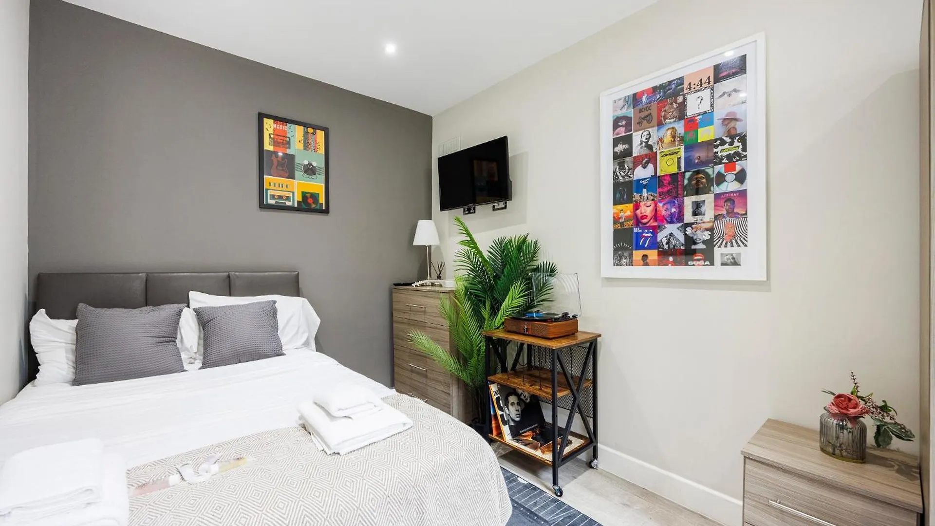 Chic Rooms In Spitalfields, London 0*,