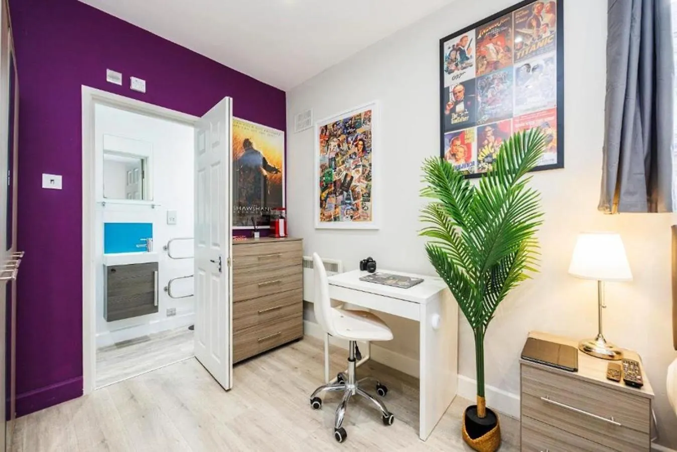 Chic Rooms In Spitalfields, Лондон